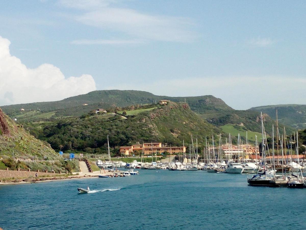 Grazioso Attico Vicino Alla Spiaggia E Al Centro Castelsardo Luaran gambar