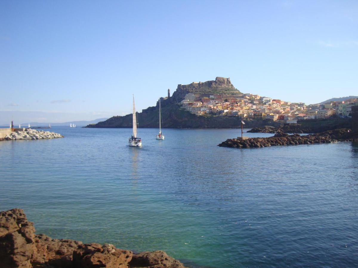 Grazioso Attico Vicino Alla Spiaggia E Al Centro Castelsardo Luaran gambar